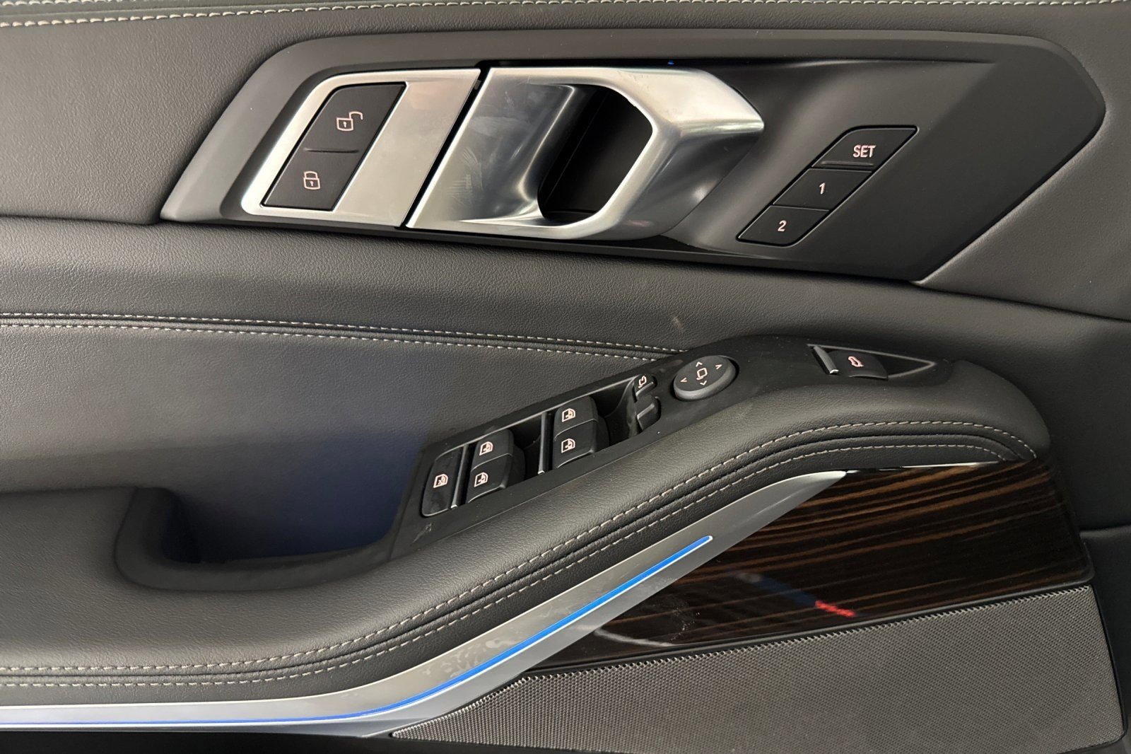 Used 2026 BMW X5 xDrive50e w/ Premium Package AWD/4WD image 14