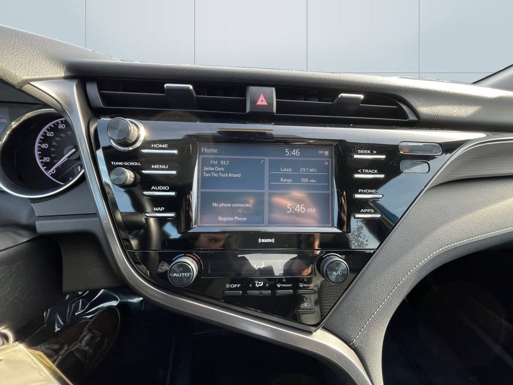 Used 2020 Toyota Camry SE image 12