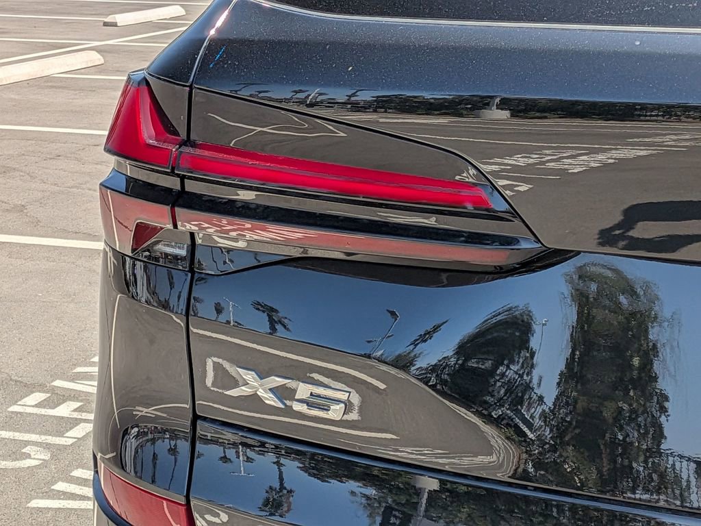 New 2026 BMW X5 xDrive50e image 24