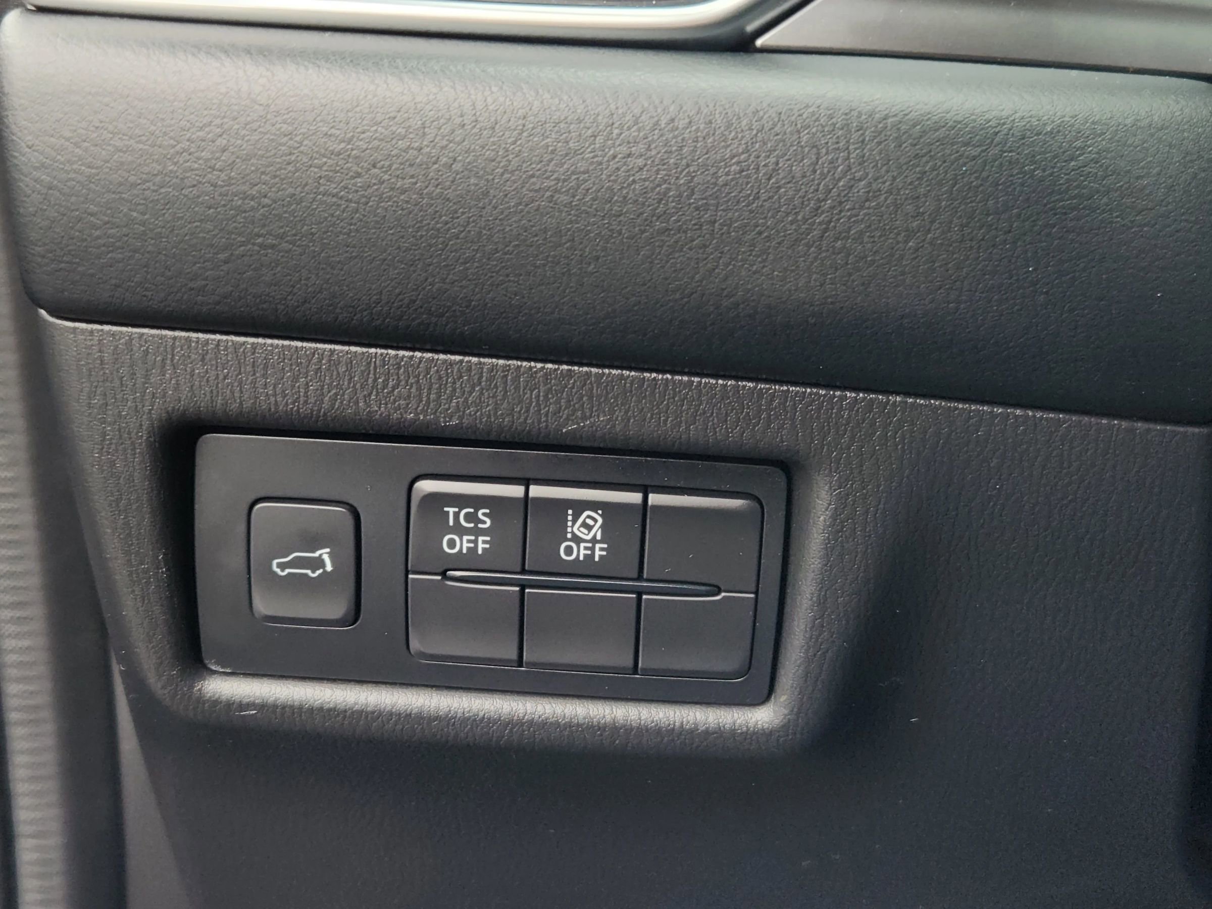 Used 2019 MAZDA CX-5 Touring image 11