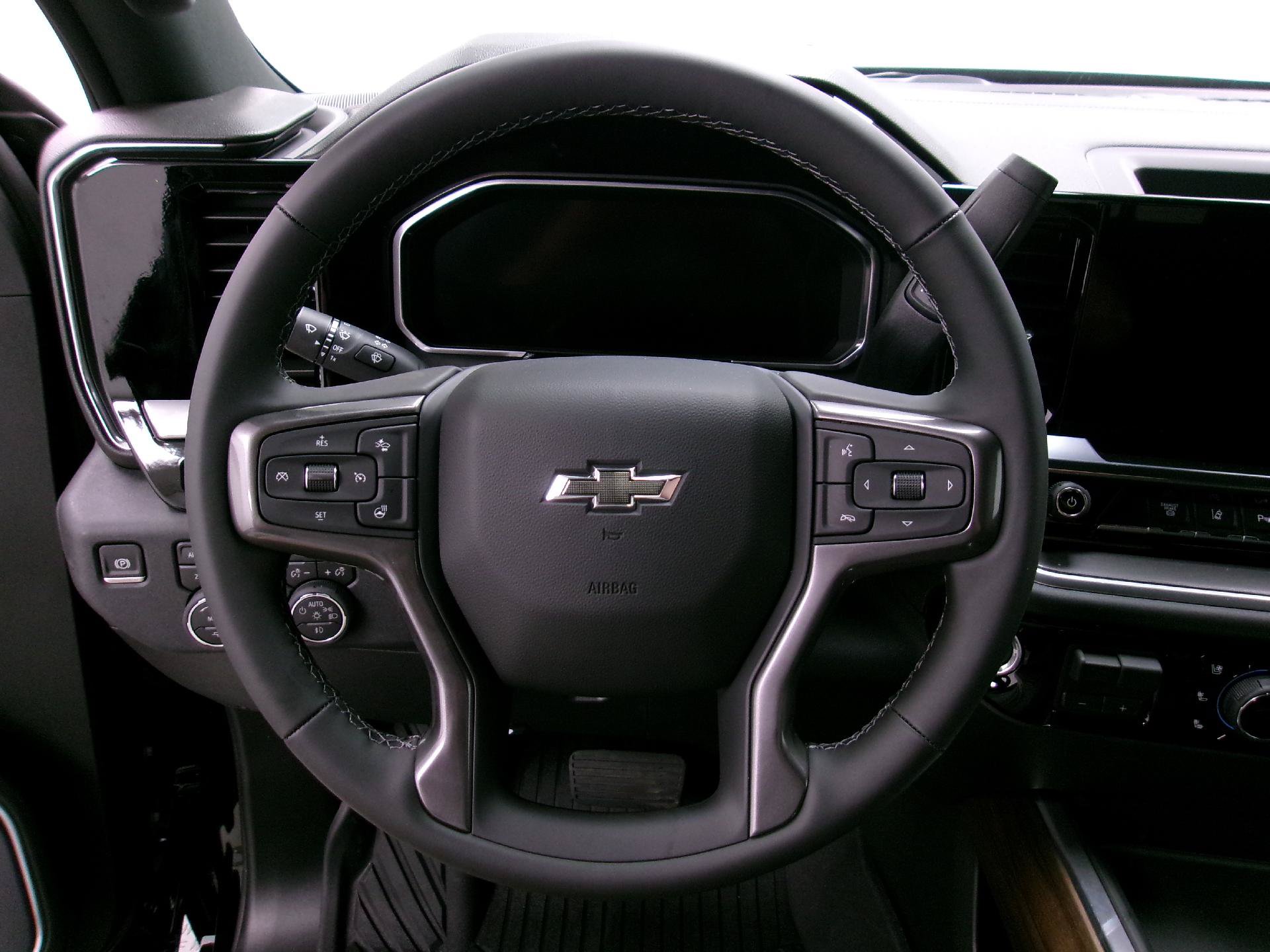New 2026 Chevrolet Silverado 3500 High Country w/ Midnight Edition AWD/4WD image 6