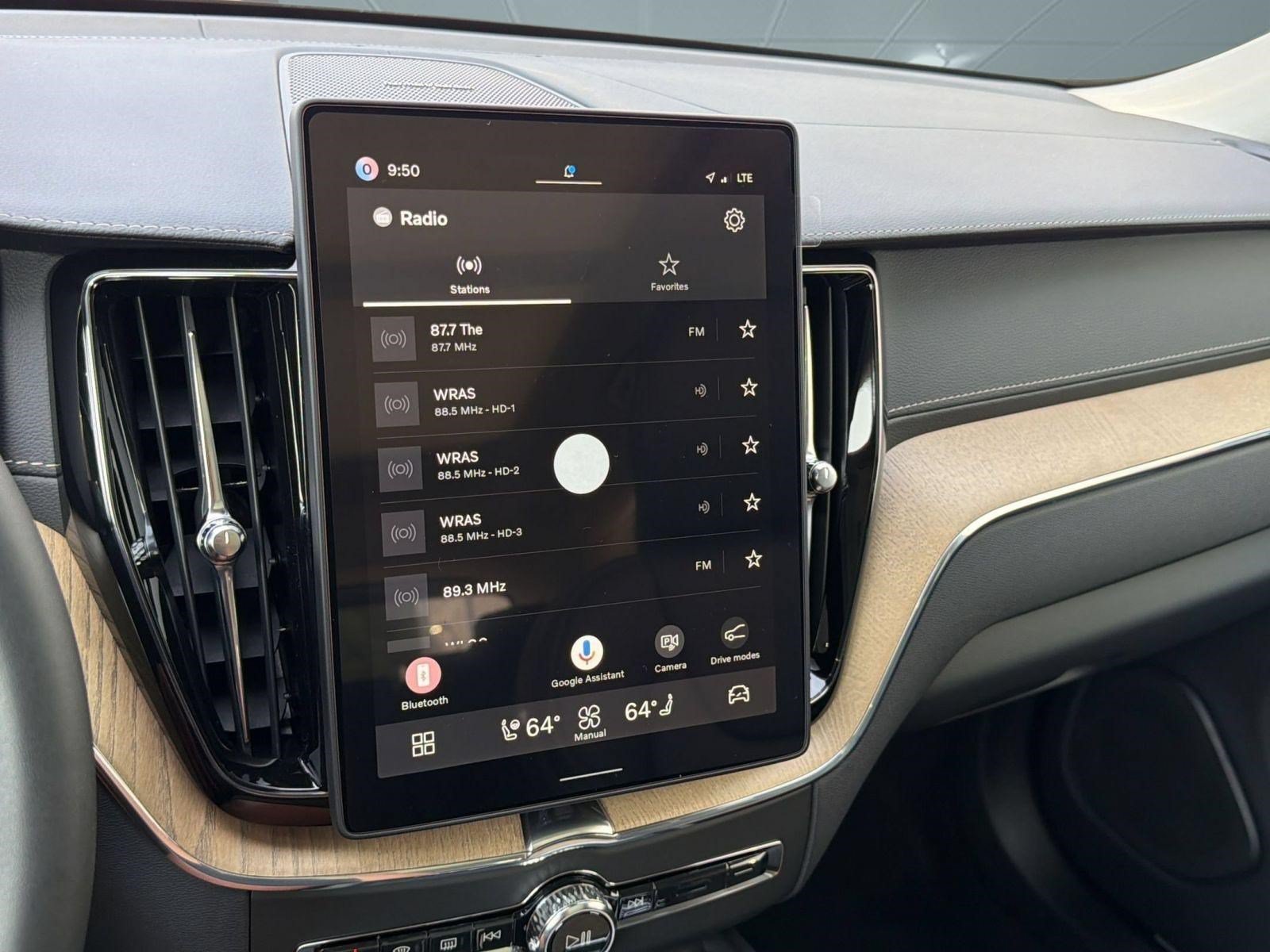 New 2026 Volvo XC60 T8 Ultra w/ Climate Package AWD/4WD image 19