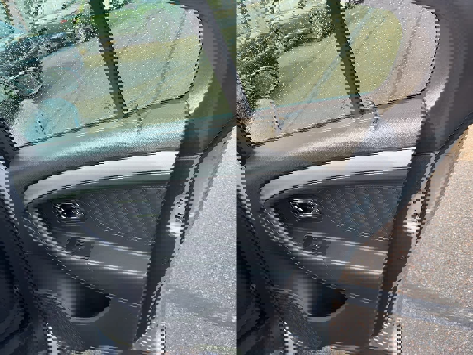 Used 2010 Ford Taurus SEL image 17