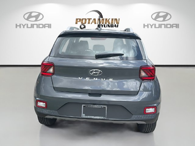 New 2026 Hyundai Venue SEL FWD image 6