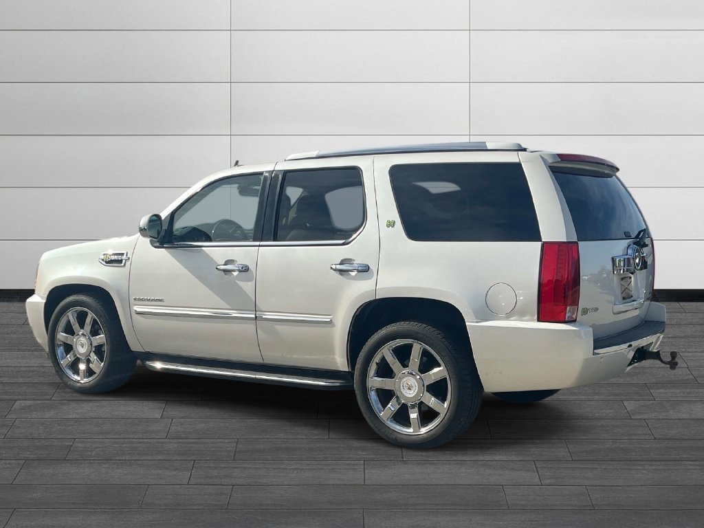 Used 2012 Cadillac Escalade 4WD Hybrid image 3