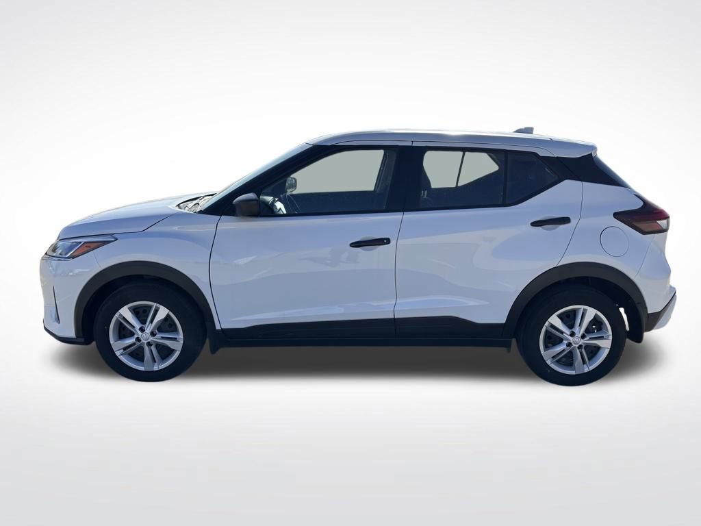 Used 2025 Nissan Kicks Play S image 4