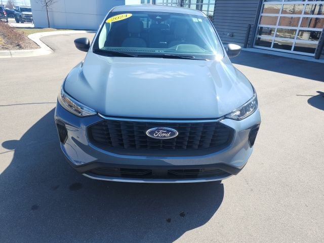Used 2024 Ford Escape Active image 2