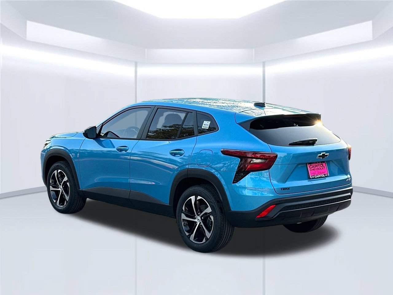 New 2026 Chevrolet Trax RS w/ Sunroof Package FWD image 3