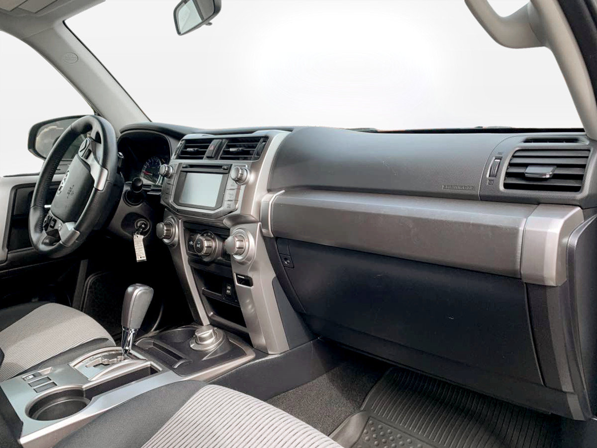 Used 2017 Toyota 4Runner SR5 AWD/4WD image 20