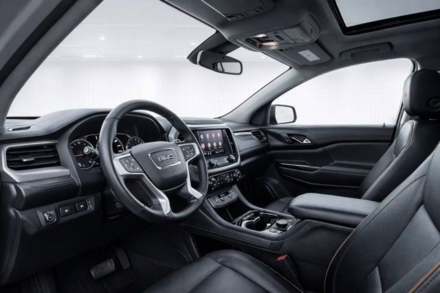 Used 2023 GMC Acadia AT4 w/ GMC Pro Grade Package image 9