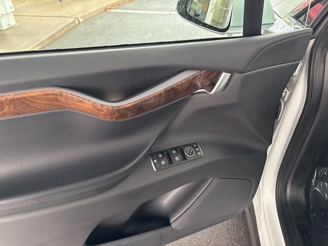 Used 2020 Tesla Model X Long Range image 12
