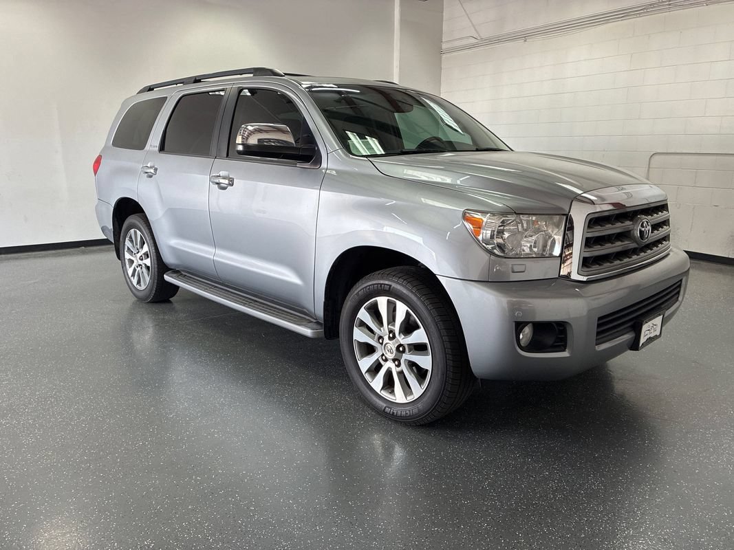 Used 2016 Toyota Sequoia Limited w/ Safety & Convenience Package AWD/4WD image 2