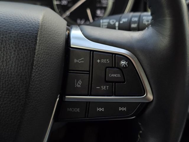 Used 2020 Toyota Highlander Limited image 12