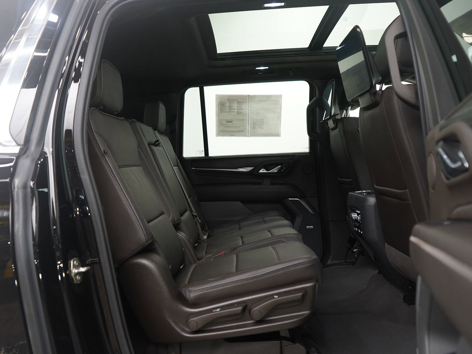 Used 2021 GMC Yukon XL Denali w/ Denali Ultimate Package image 13