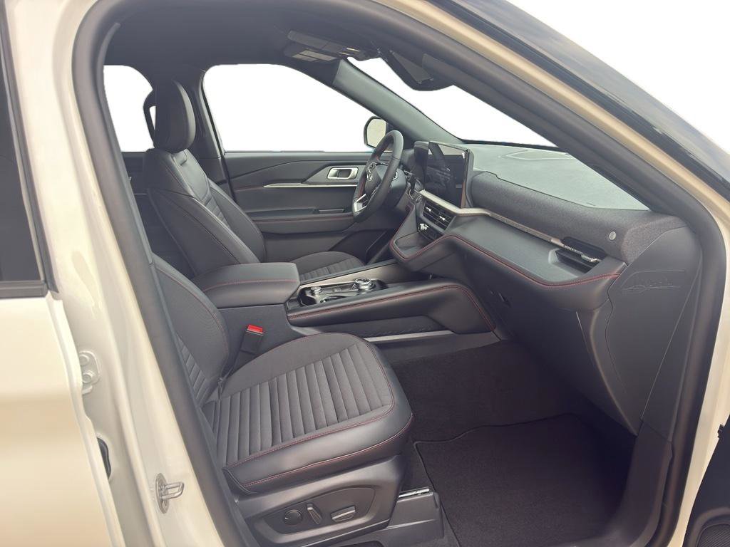 New 2026 Ford Explorer ST-Line w/ ST-Line Street Pack image 6