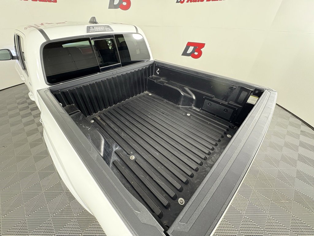 Used 2022 Toyota Tacoma SR5 image 39