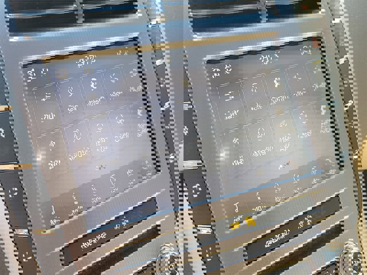 Used 2020 Lincoln MKZ Reserve image 25