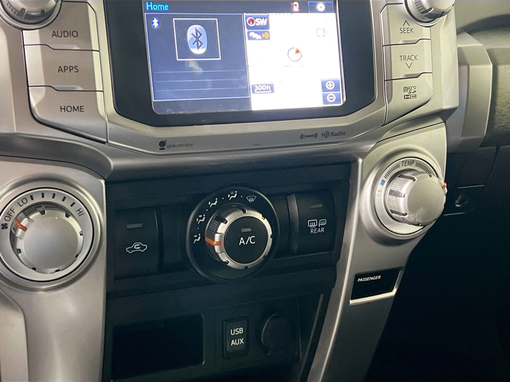 Used 2018 Toyota 4Runner SR5 Premium image 26