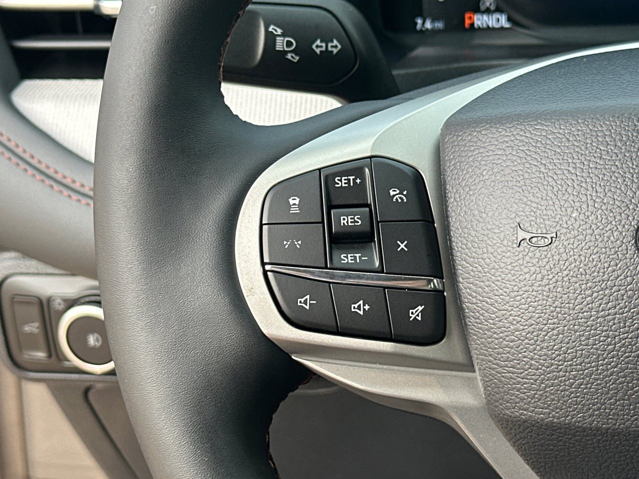New 2026 Ford Explorer Active w/ Active Comfort Package RWD image 25