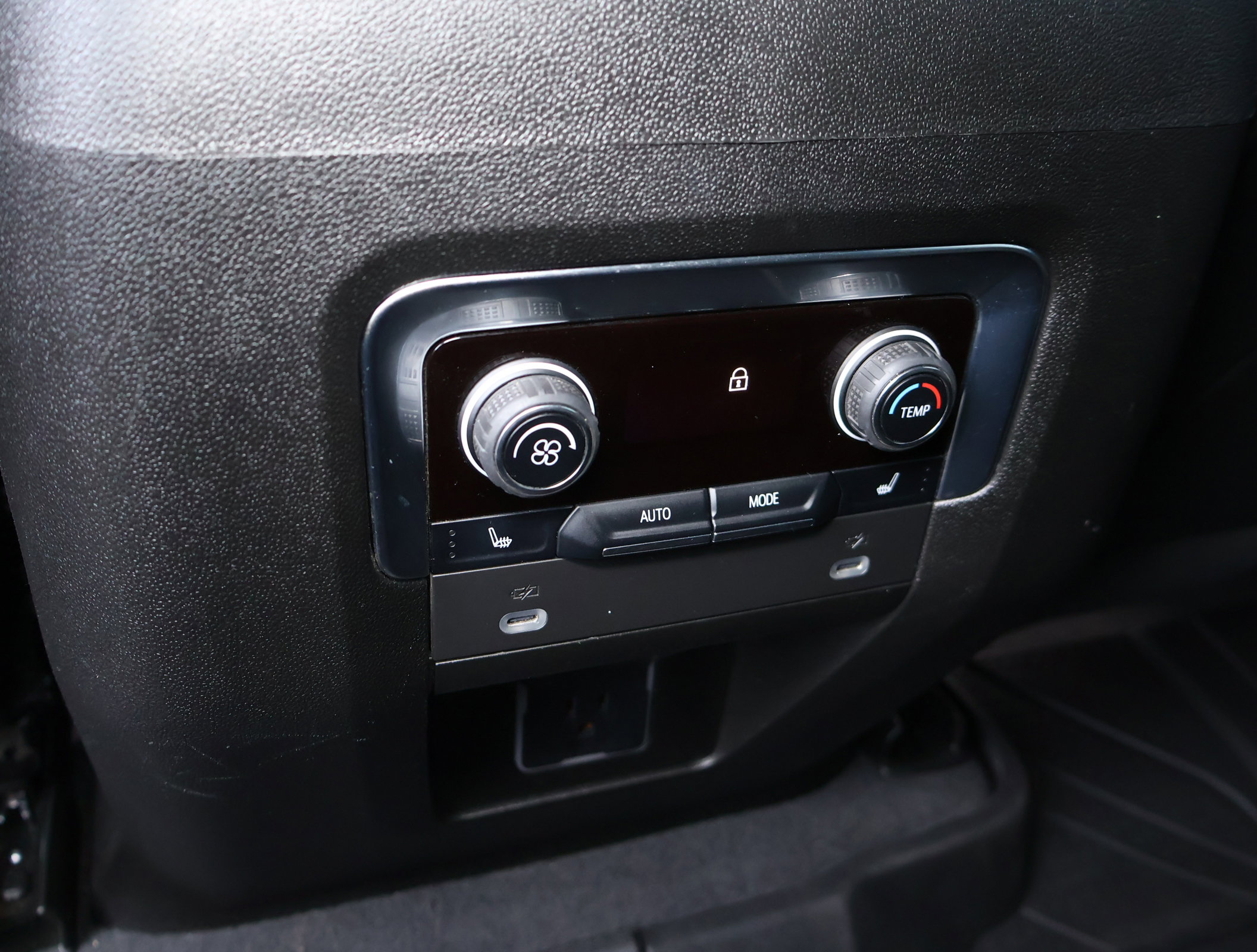 Used 2022 Chevrolet Tahoe LT w/ Luxury Package image 22