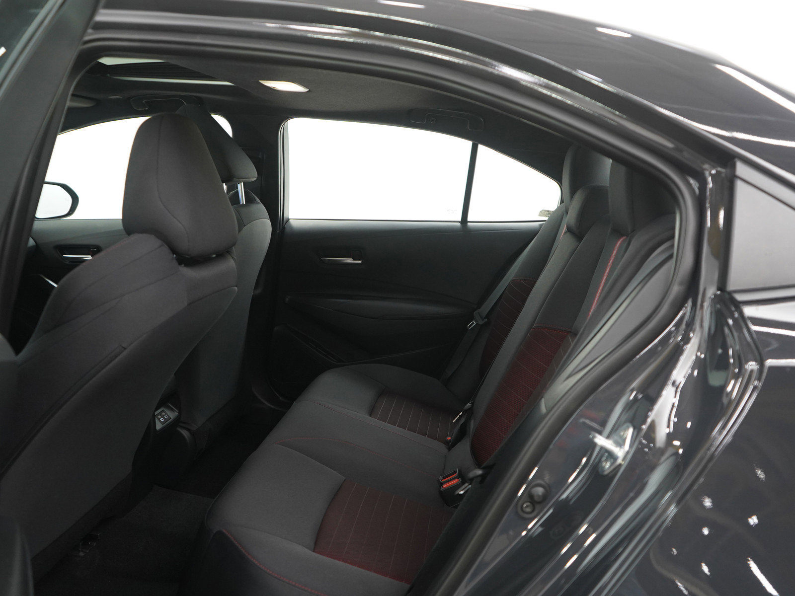 Used 2025 Toyota Corolla SE image 15