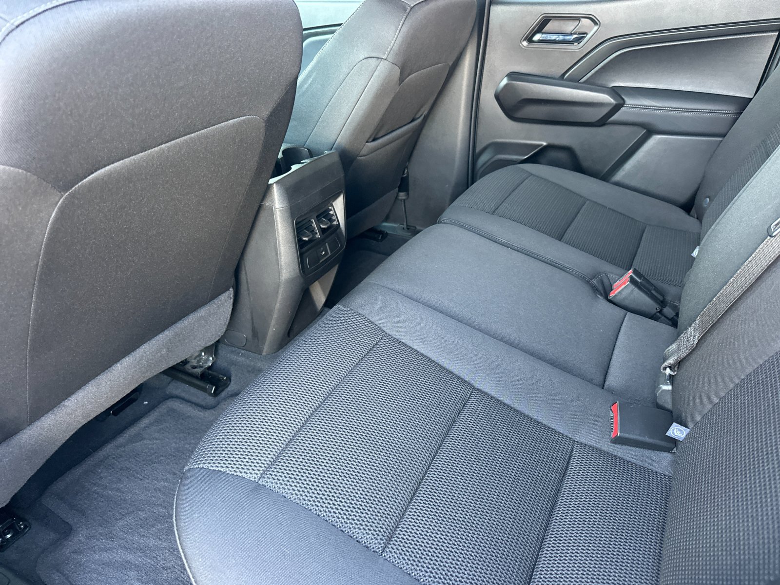 Used 2024 Chevrolet Colorado LT w/ LT Convenience Package RWD image 12