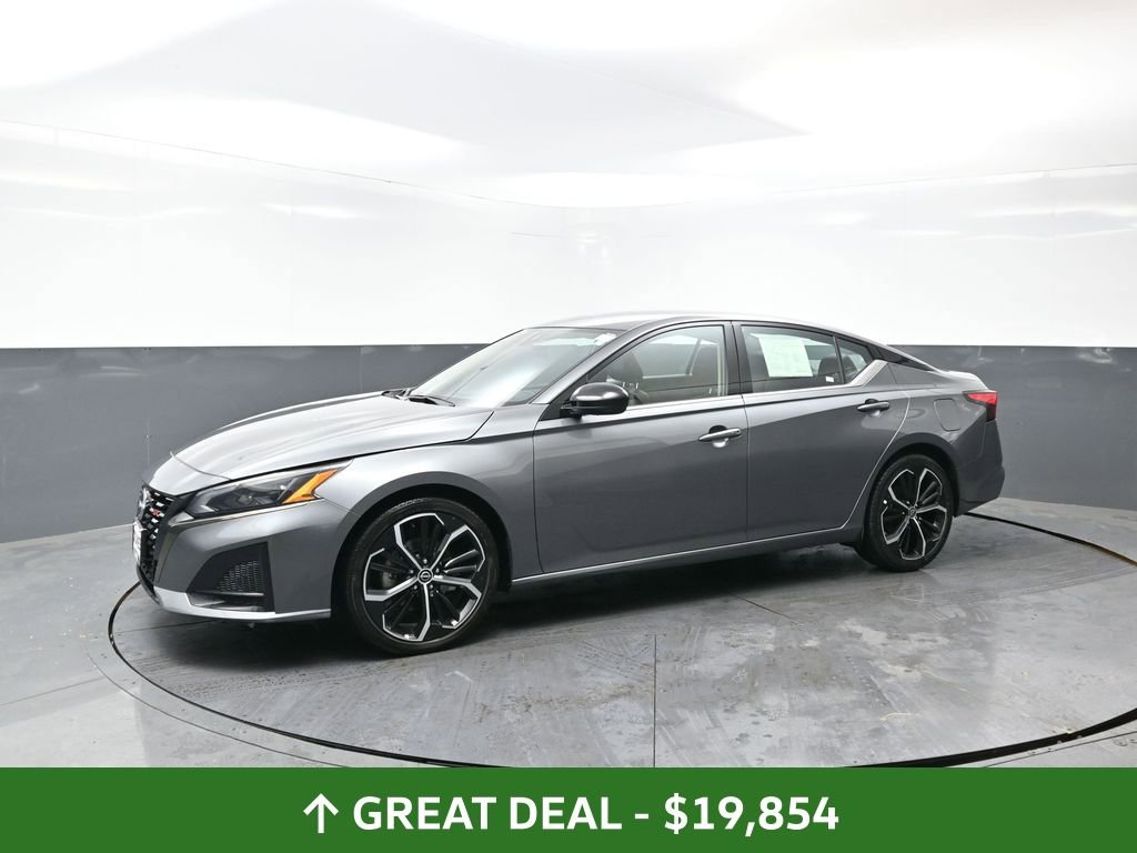 Used 2024 Nissan Altima 2.5 SR image 11