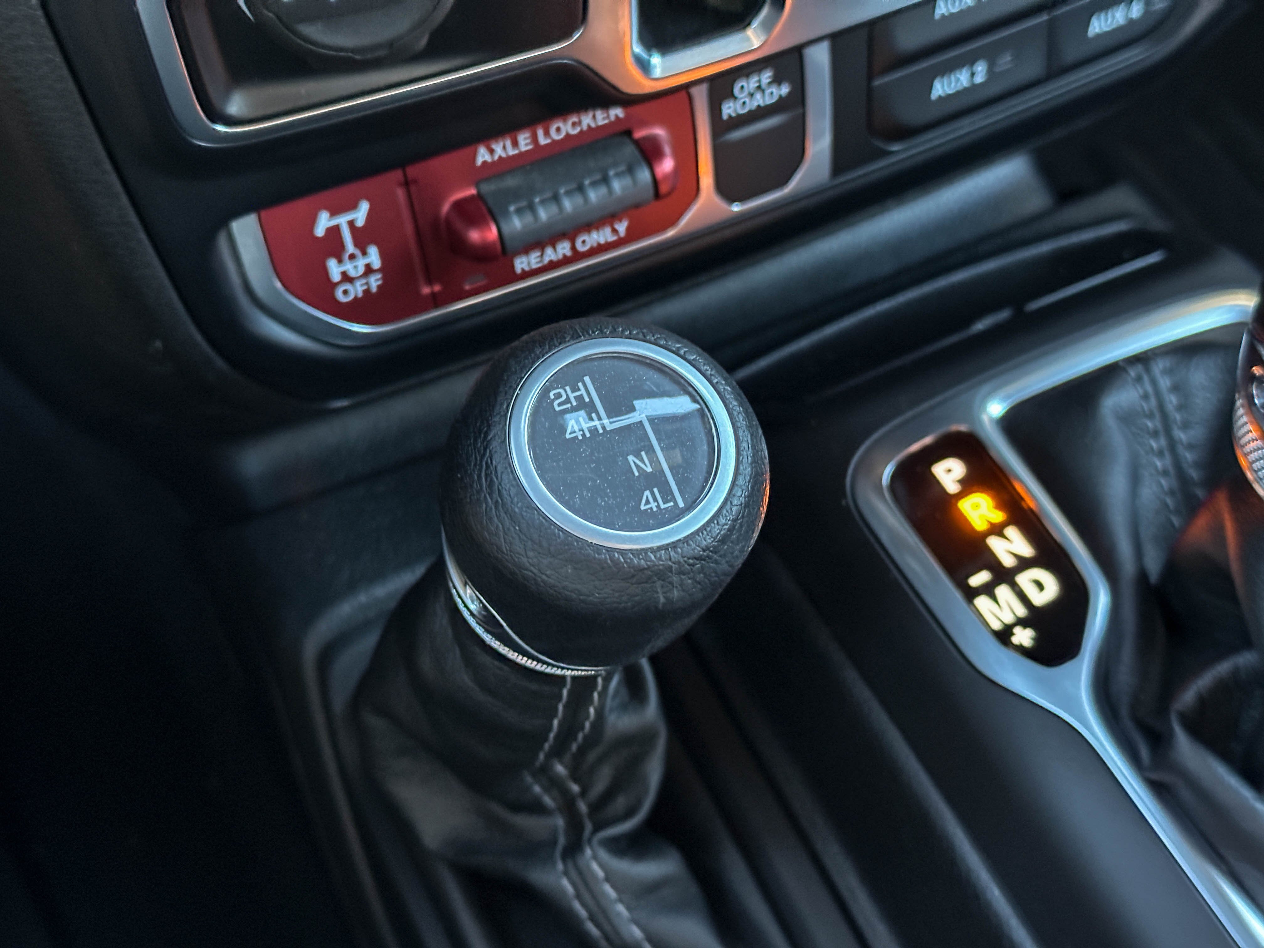 Used 2024 Jeep Gladiator Sport AWD/4WD image 36