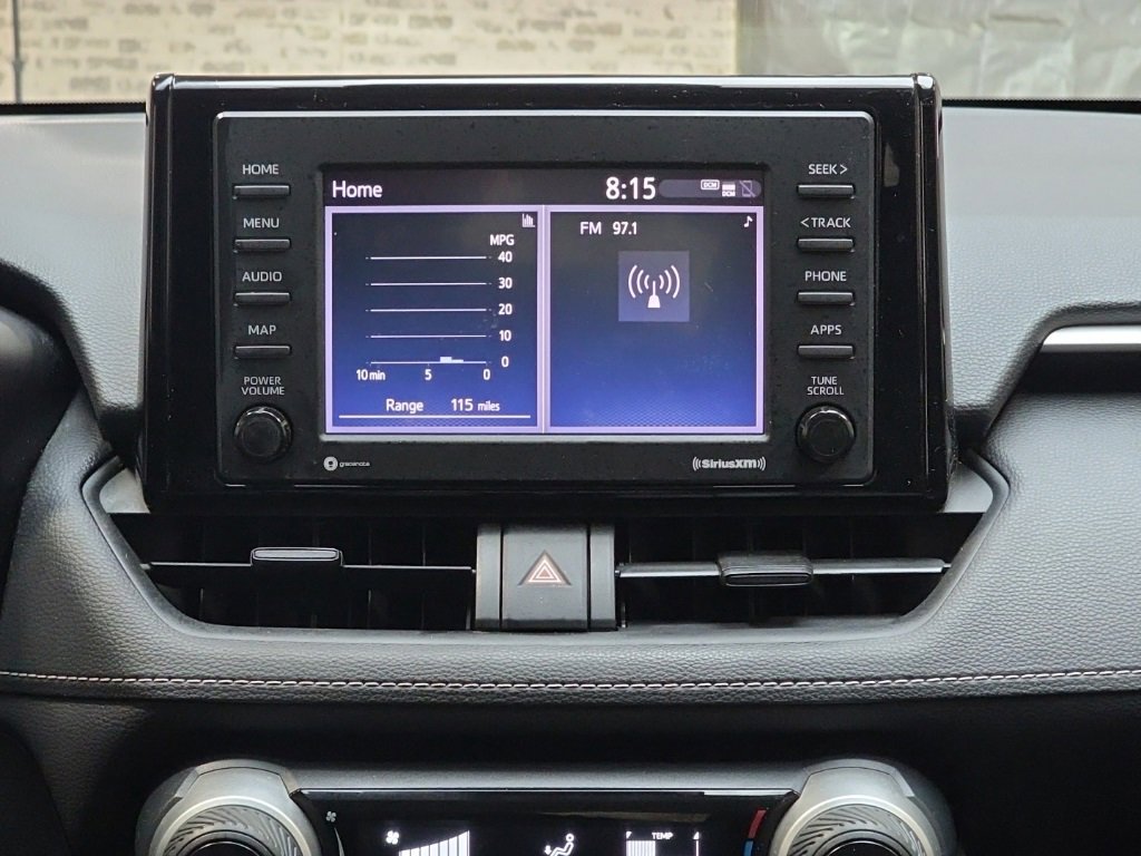 Used 2021 Toyota RAV4 LE image 19