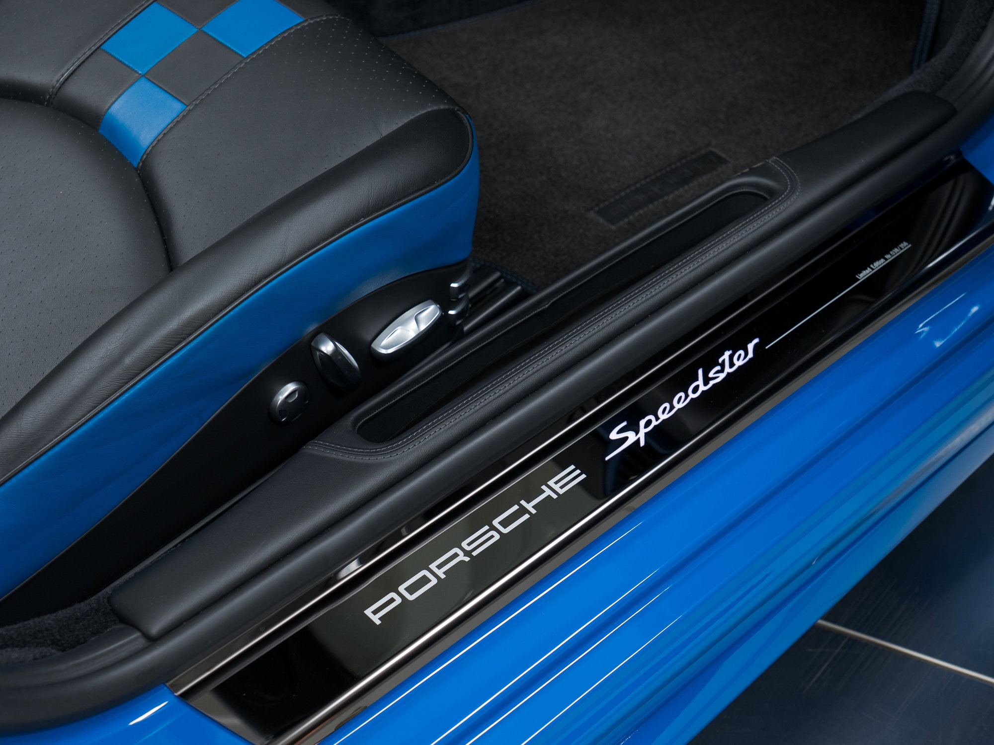 Used 2011 Porsche 911 Speedster image 46