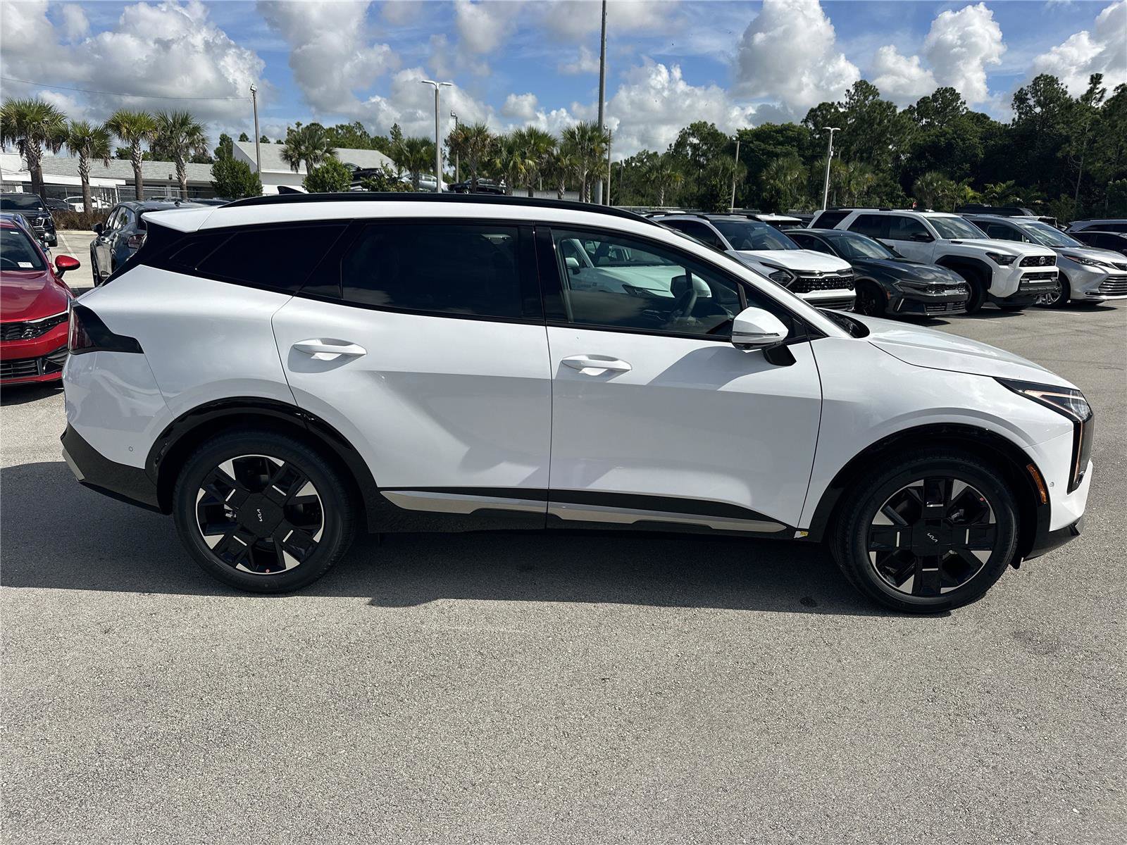 New 2026 Kia Sportage SX image 3