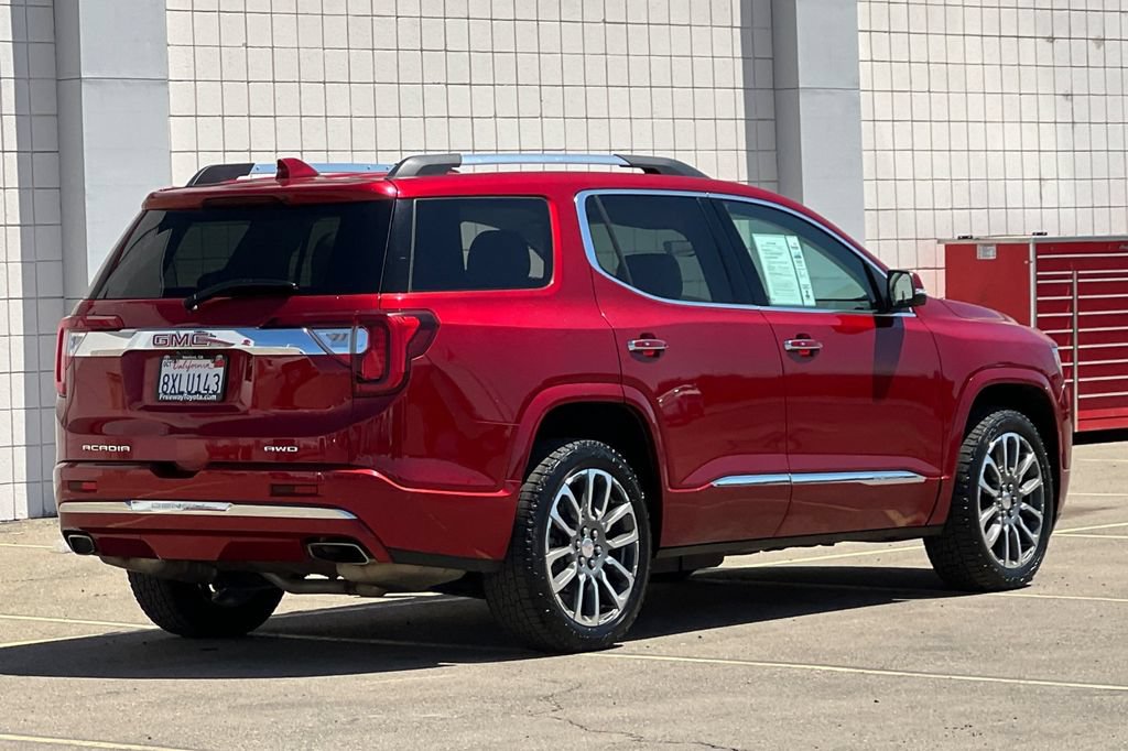 Used 2022 GMC Acadia Denali w/ Denali Ultimate Package AWD/4WD image 5