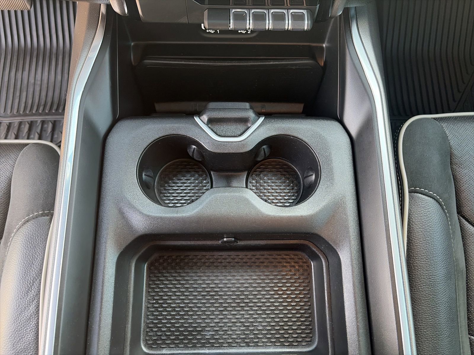 Used 2020 RAM 1500 Laramie w/ Sport Appearance Package image 20