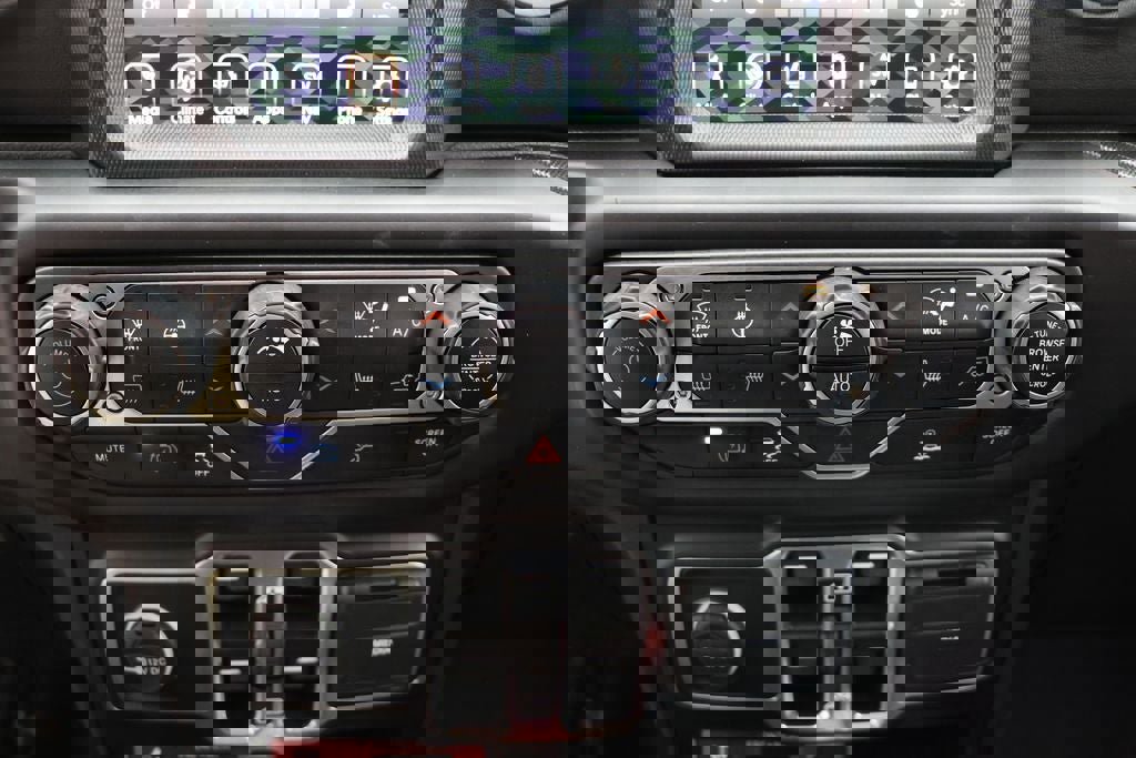 Used 2023 Jeep Wrangler Unlimited Rubicon 4xe w/ Dual Top Group AWD/4WD image 22