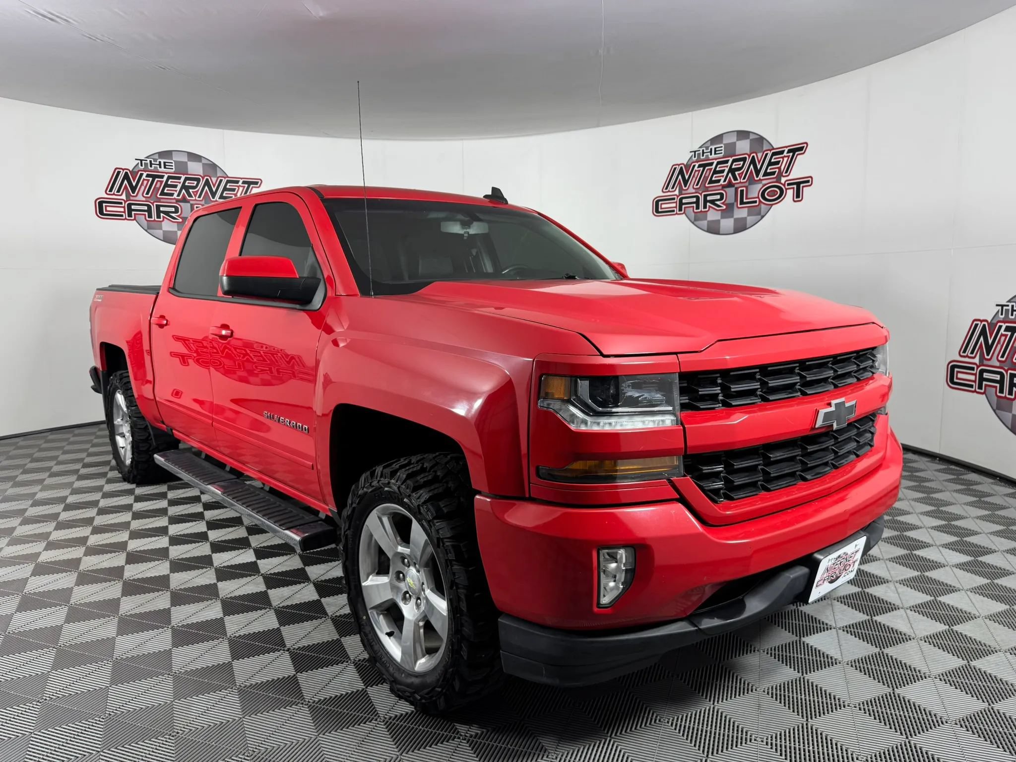 Used 2018 Chevrolet Silverado 1500 LT w/ All Star Edition AWD/4WD image 9