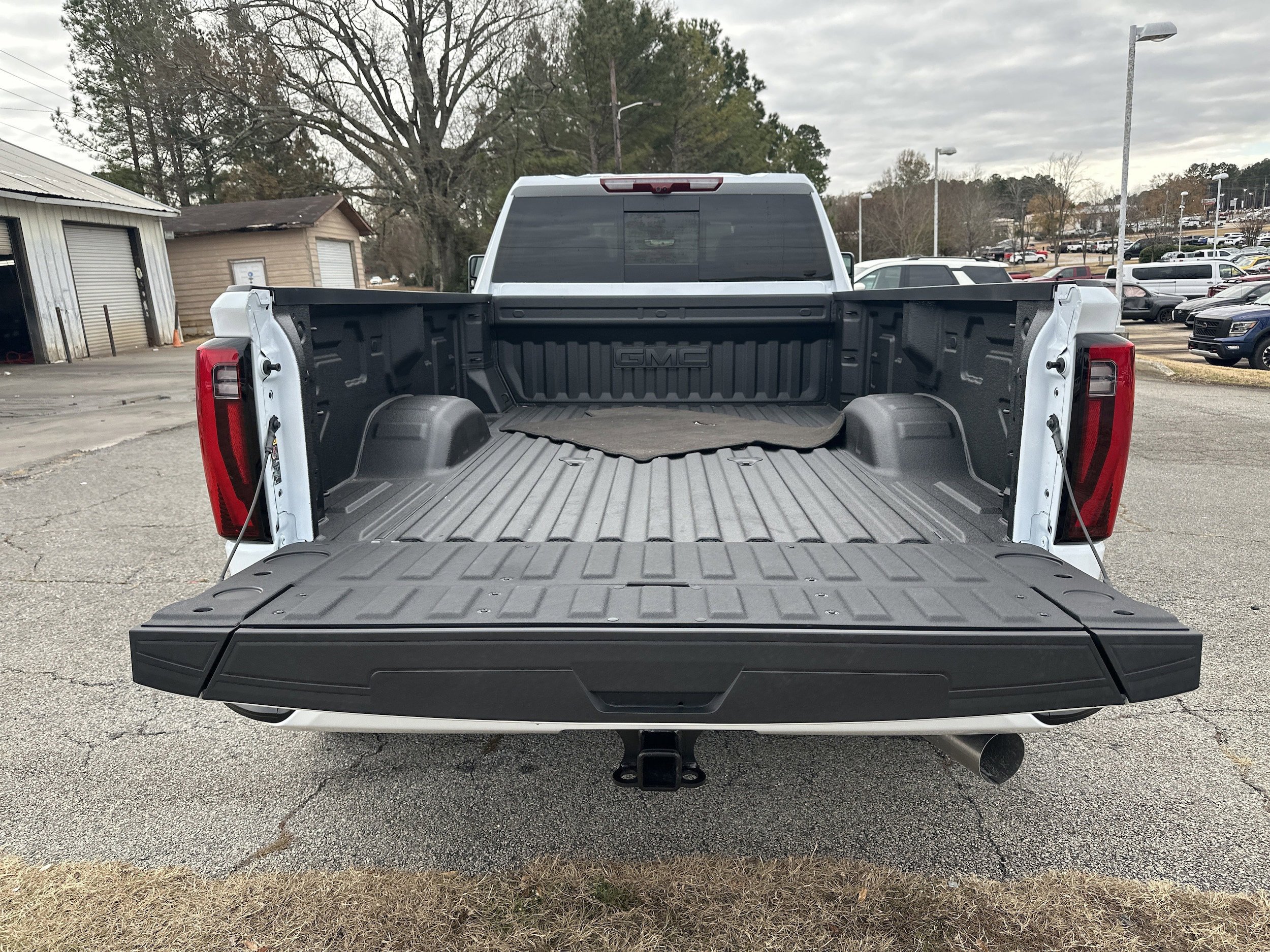 New 2026 GMC Sierra 3500 Denali w/ Denali Reserve Package image 18