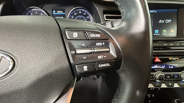 Used 2020 Hyundai Elantra Limited w/ Ultimate Package 03 FWD image 16