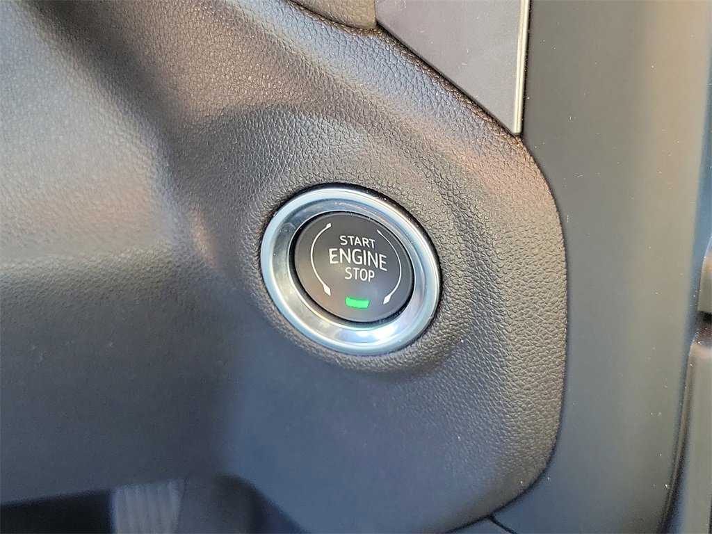 Used 2025 Chevrolet Silverado 1500 W/T image 31