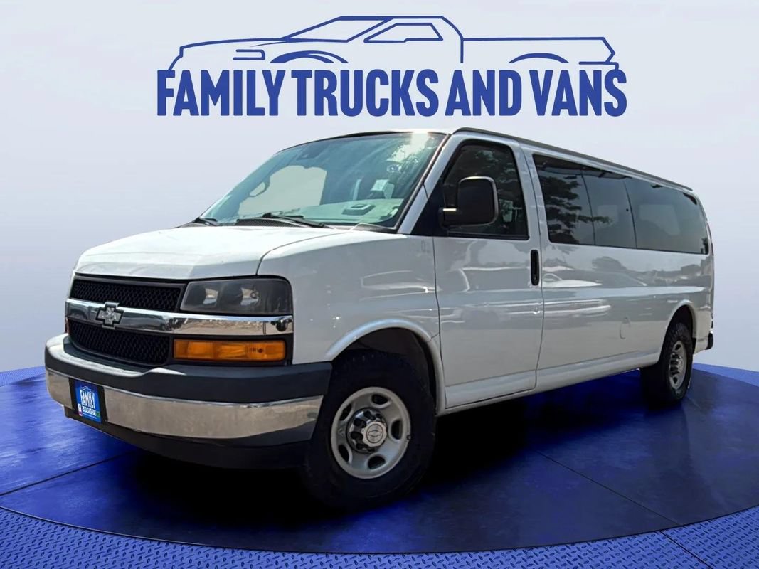 Used 2020 Chevrolet Express 3500 LT w/ LT Preferred Equipment Group RWD image 1