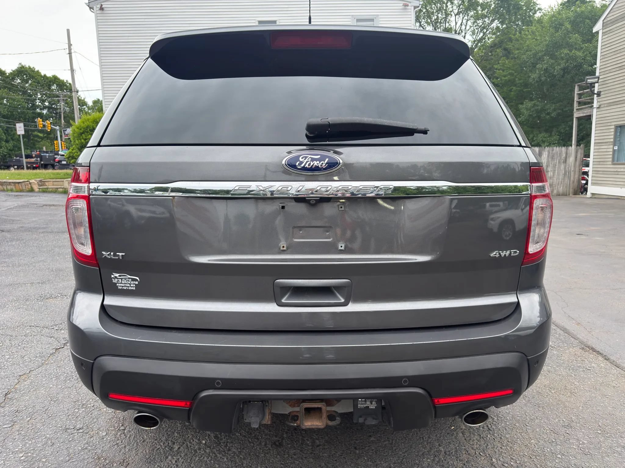 Used 2015 Ford Explorer XLT w/ Equipment Group 202A AWD/4WD image 6