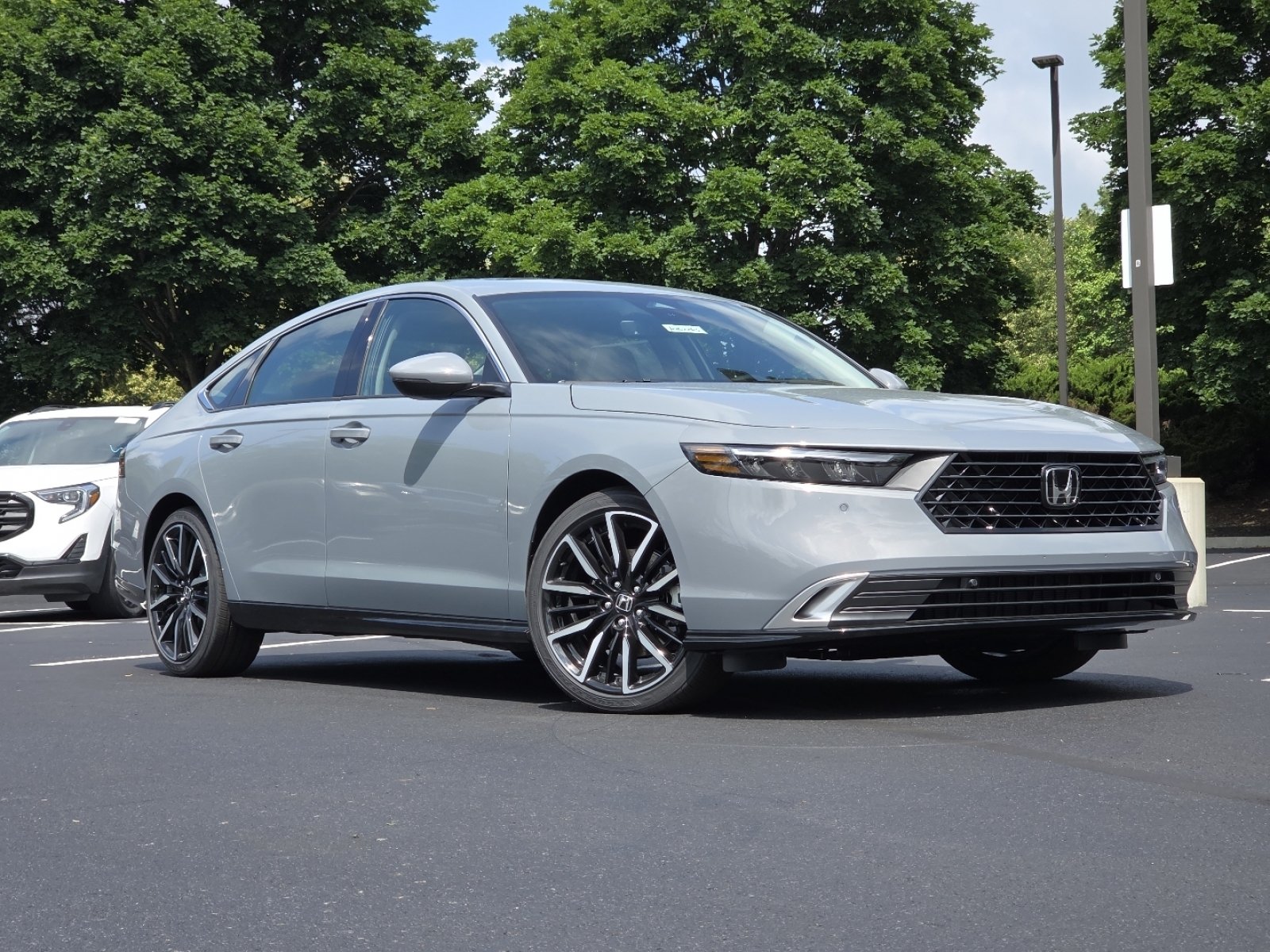 New 2026 Honda Accord Touring image 2