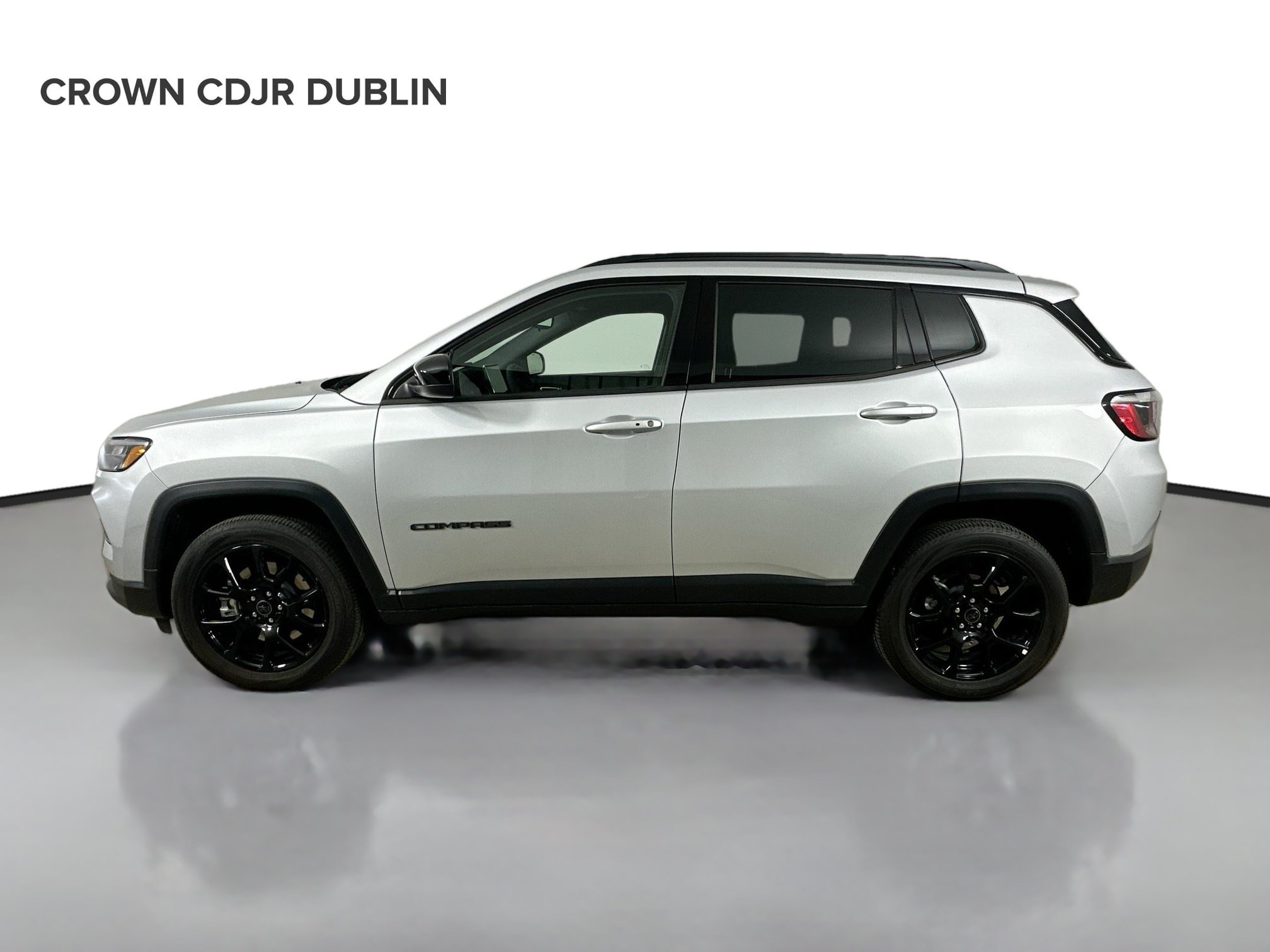 Used 2026 Jeep Compass Latitude AWD/4WD image 8