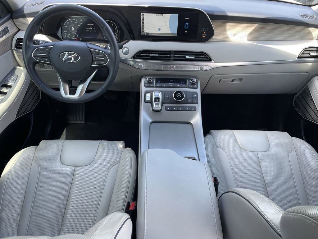 Used 2022 Hyundai Palisade Limited FWD image 14