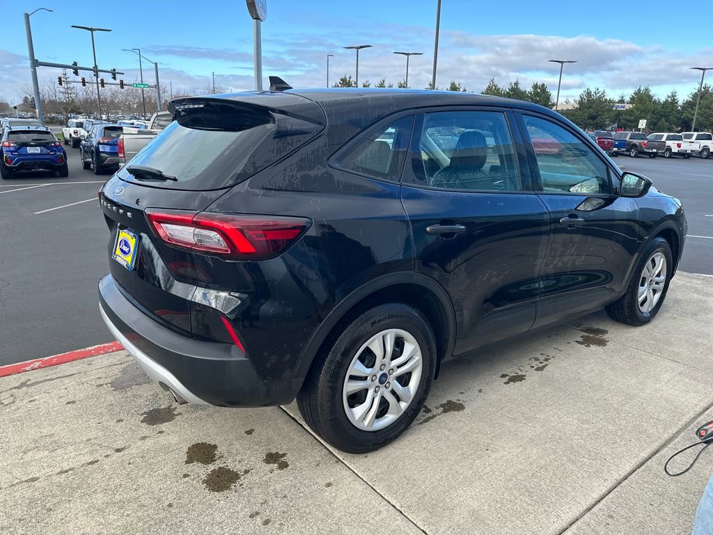 Used 2023 Ford Escape FWD image 4