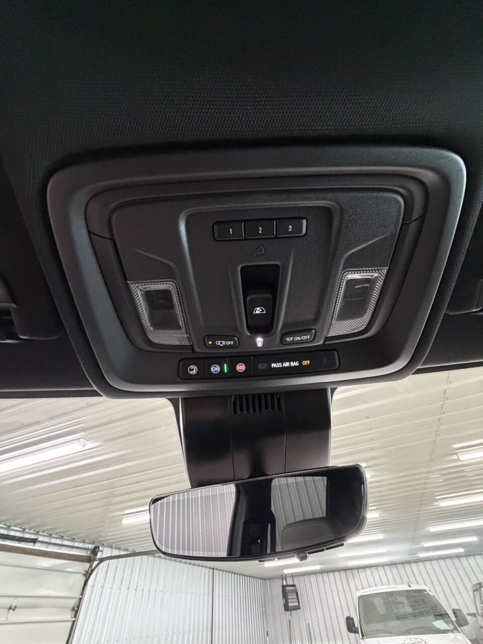 Used 2025 Chevrolet Silverado 2500 ZR2 w/ Technology Package image 47