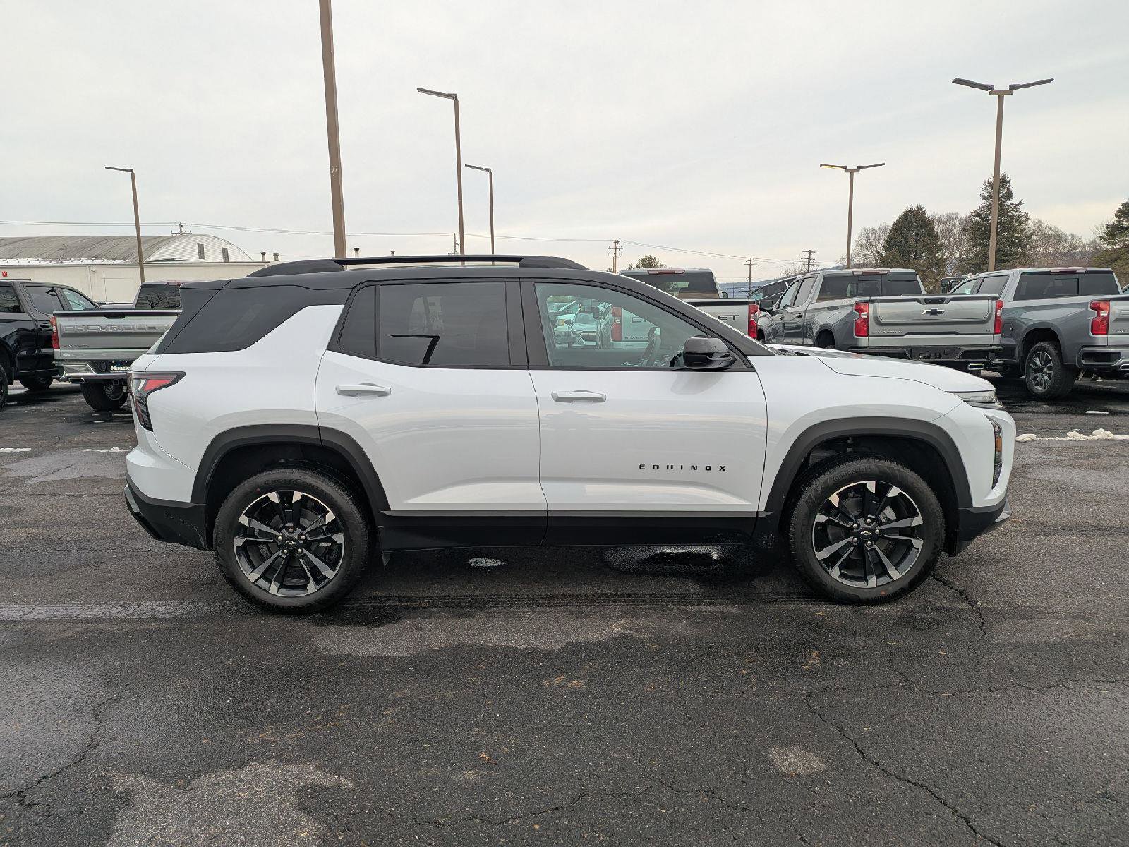 New 2026 Chevrolet Equinox RS w/ Convenience Package III image 18