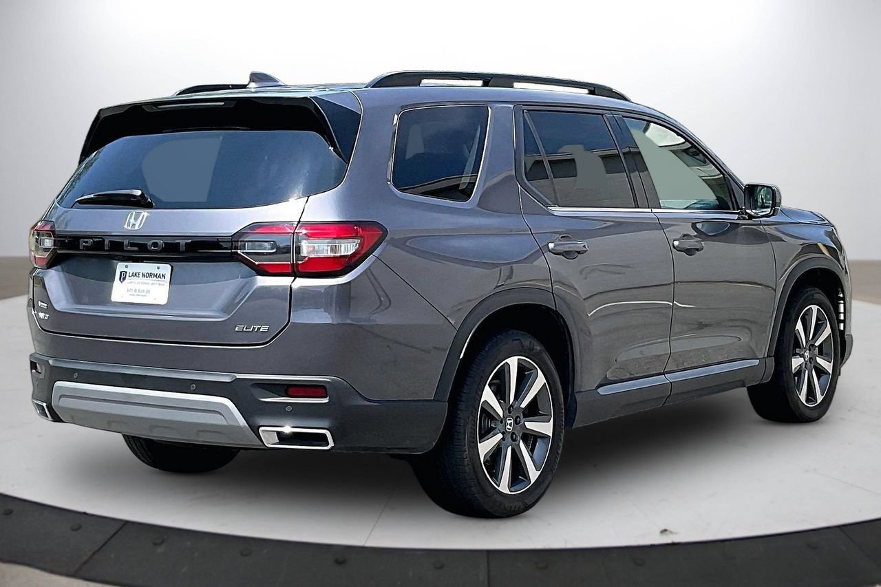 Used 2025 Honda Pilot Elite image 9