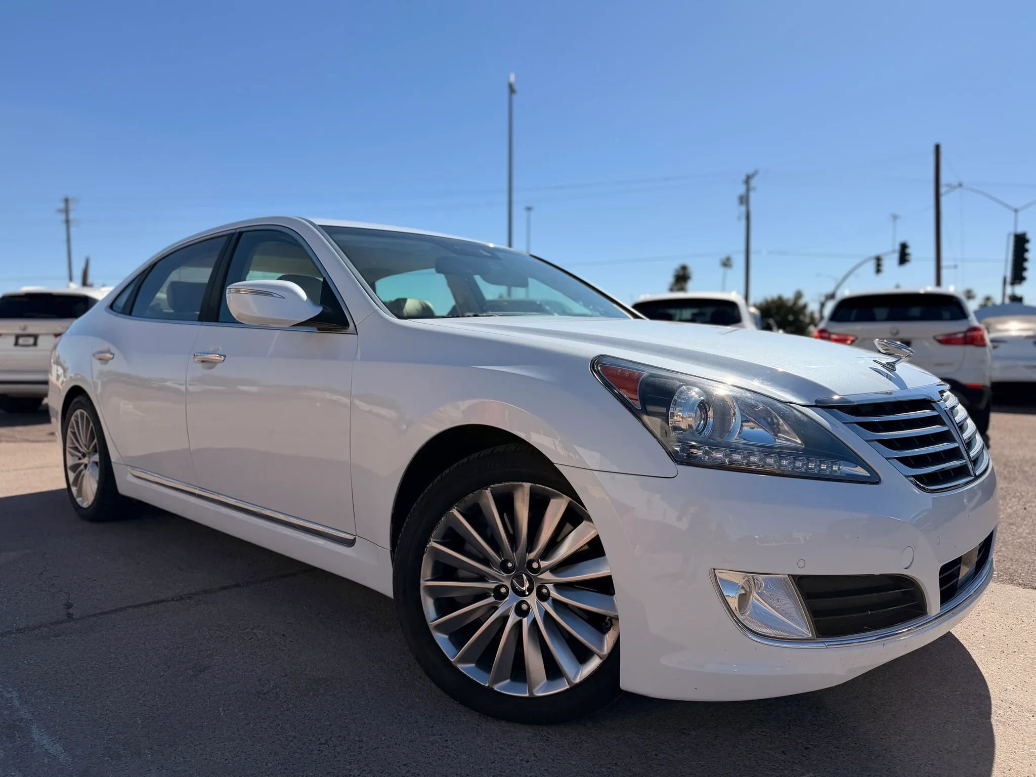 Used 2014 Hyundai Equus Signature image 3
