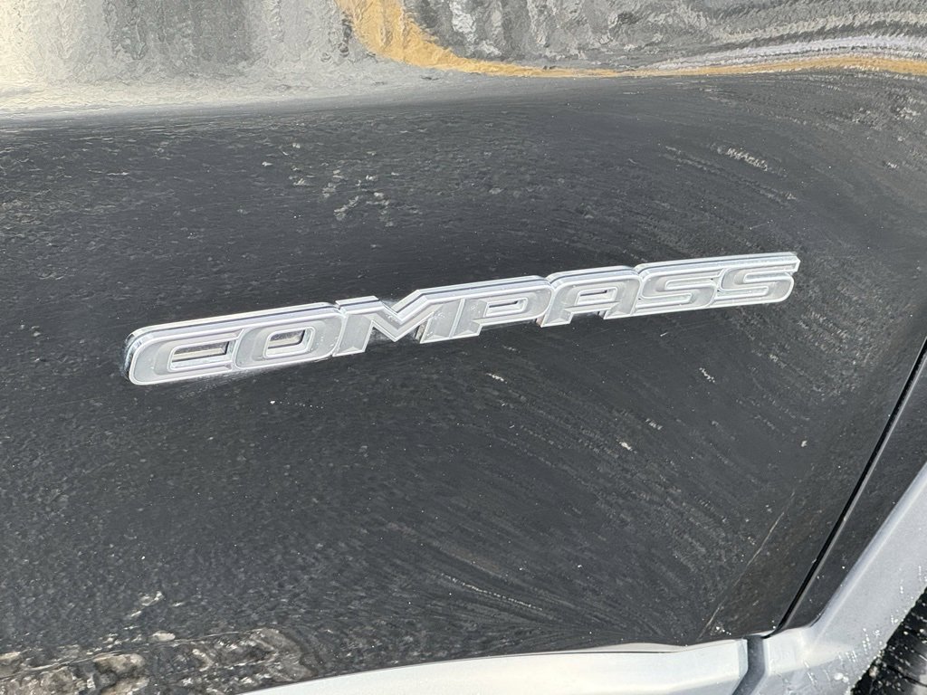 Used 2025 Jeep Compass Sport image 29