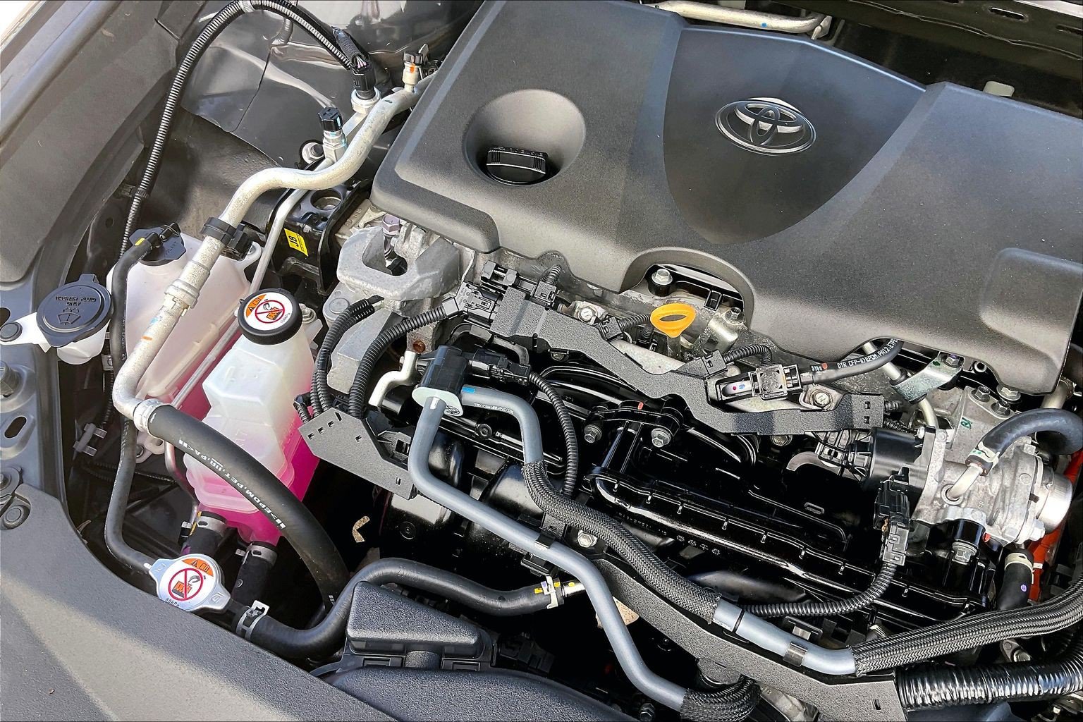 Used 2025 Toyota Camry XLE AWD/4WD image 36